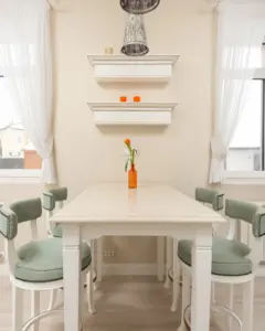 decorate dining table Christmas